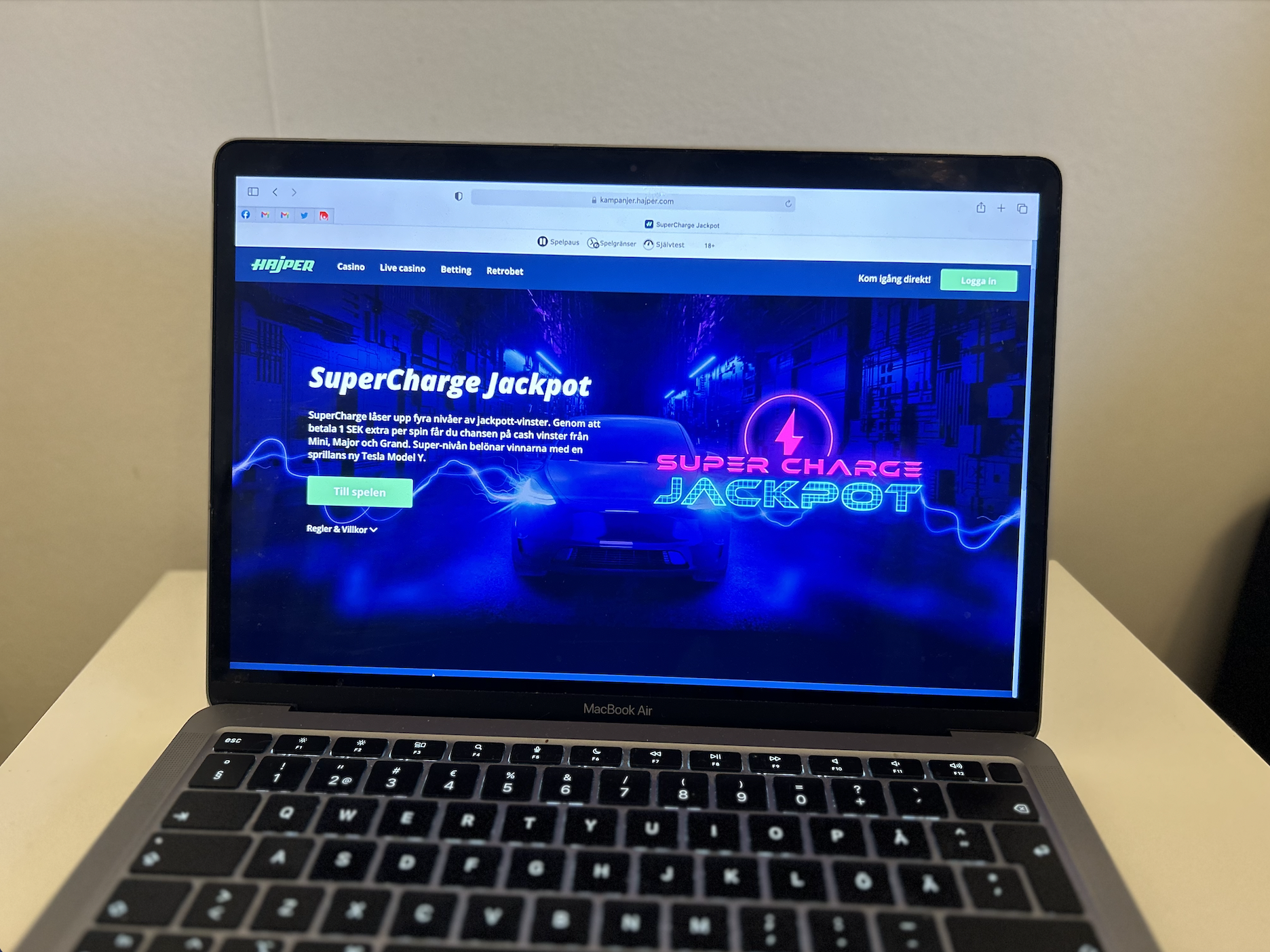 Vinn en Tesla Model Y hos Hajper Casino